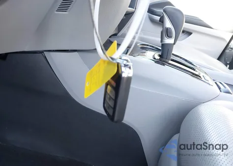 2017 Honda Ridgeline Rtl-E из США, поврежденный, VIN 5FPYK3F77HB033097